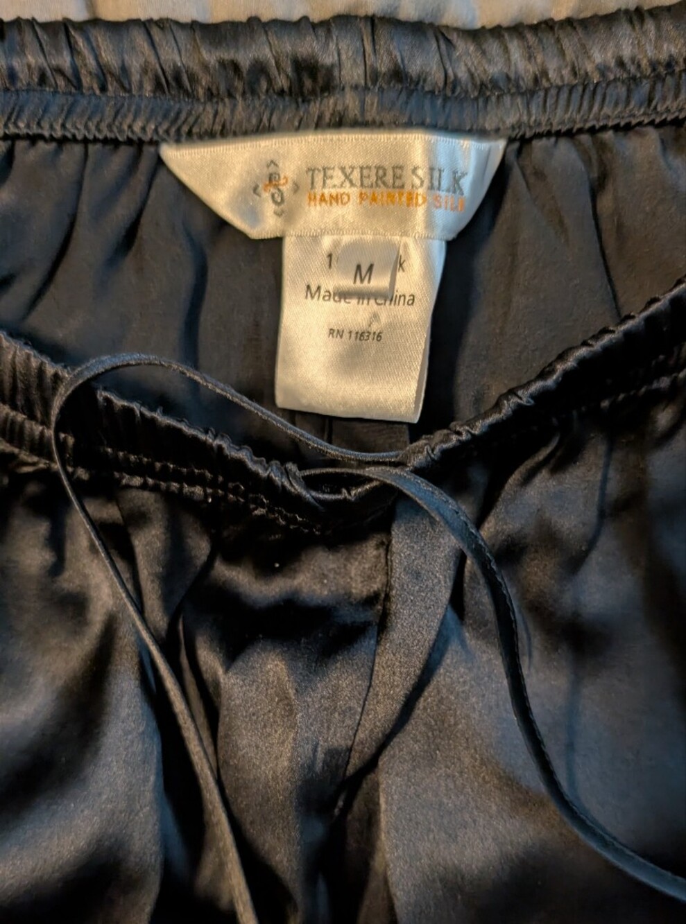 Texere Silk Hand Painted 100% Silk Black Pajama Set Shirt & Pants Medium - Picture 9 of 9